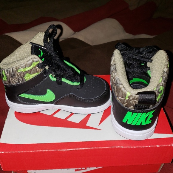 Nike Other - Nike 5C *LIKE NEW*
